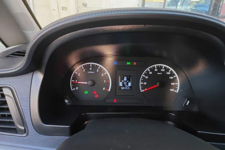Used FORTHING Lingzhi 2024 M5L 1.5T Manual Base Model 7 Seats Instrument Cluster
