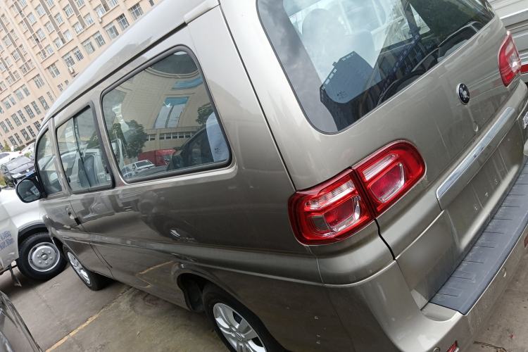 Used FORTHING Lingzhi 2024 M5L 1.5T Manual Base Model 7 Seats Left Side