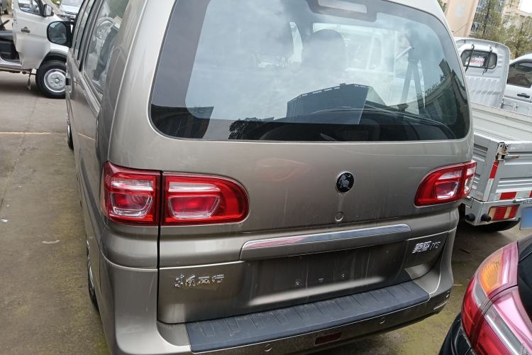 Used FORTHING Lingzhi 2024 M5L 1.5T Manual Base Model 7 Seats Rear
