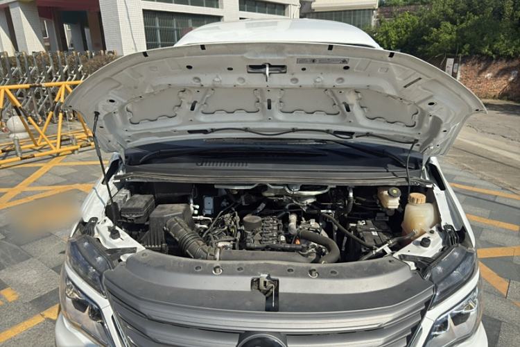 Used FORTHING Lingzhi 2024 M5L 1.5T Manual Comfort 7-Seater Engine Bay