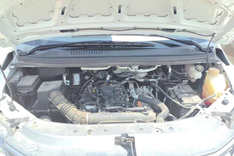 Used FORTHING Lingzhi 2024 M5L 1.5T Manual Base Model 7 Seats Engine Bay