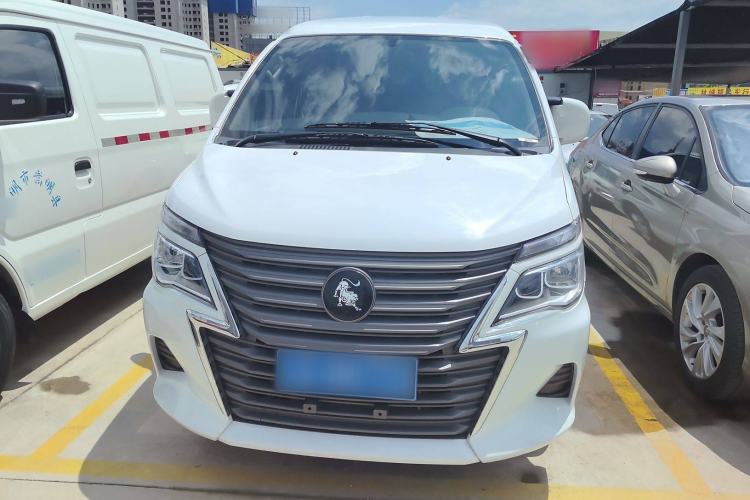 Used FORTHING Lingzhi 2024 M5L 1.5T Manual Base Model 7 Seats Exterior 1