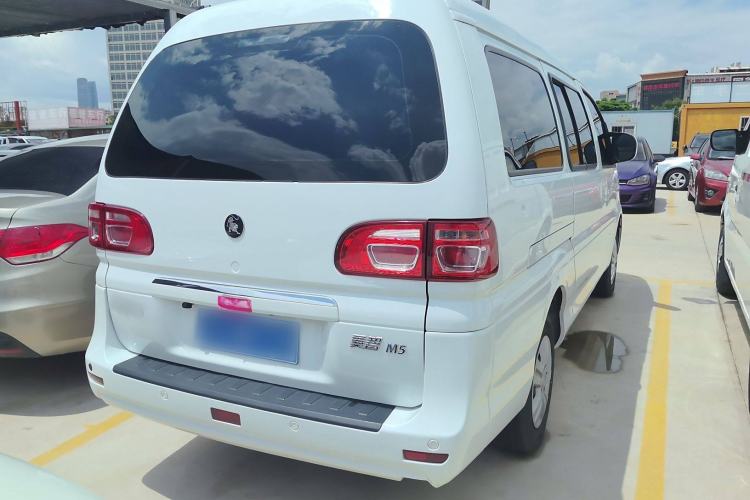 Used FORTHING Lingzhi 2024 M5L 1.5T Manual Base Model 7 Seats Exterior 3