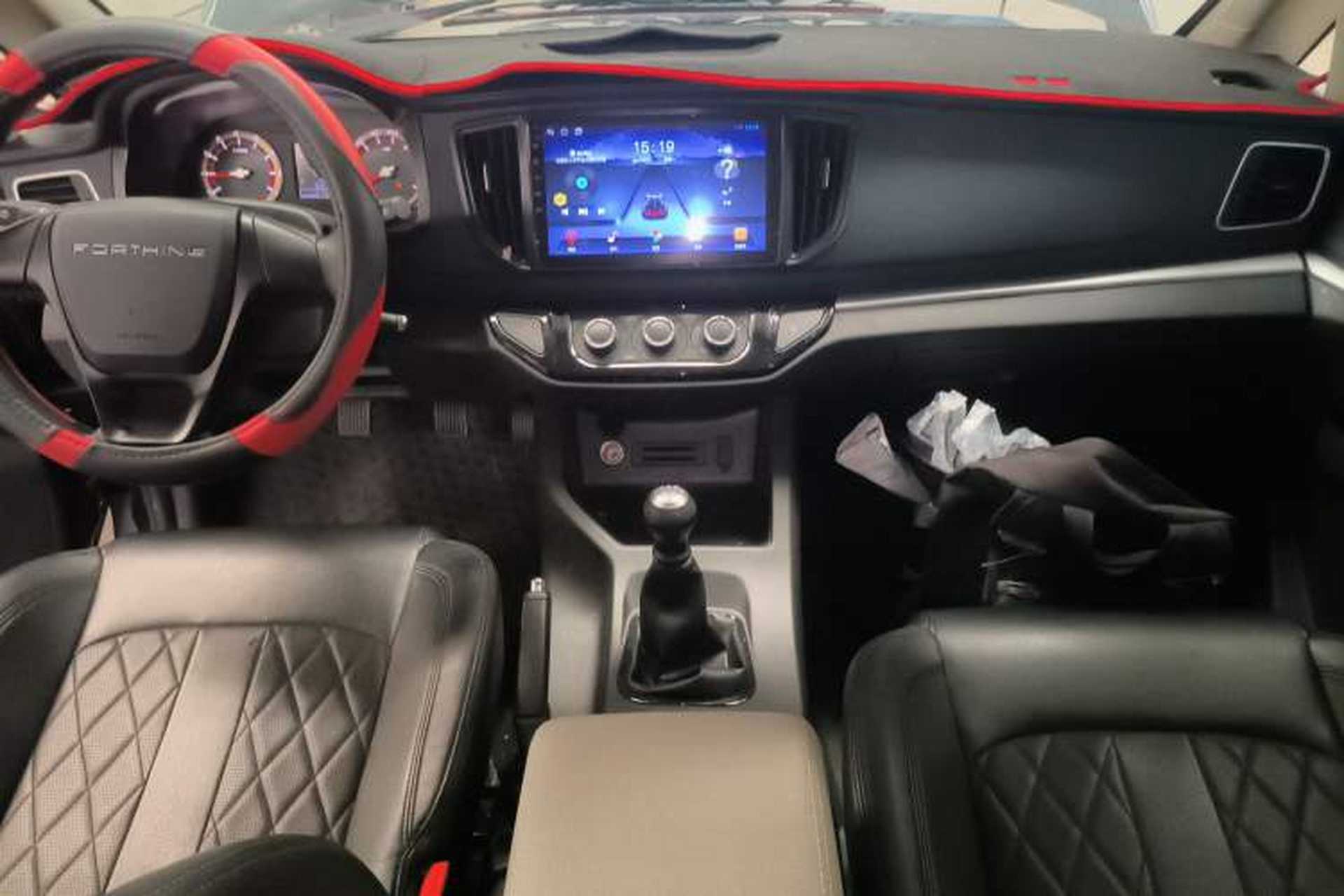 Used FORTHING Lingzhi 2025 M5 1.6L Long Wheelbase Comfort 7-Seater Audio And AC Panel