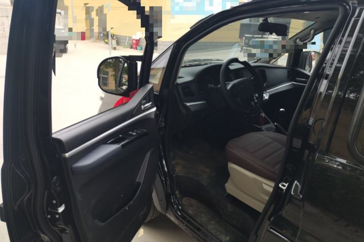 Used FORTHING Lingzhi 2025 M5 1.6L Long Wheelbase Base Model 7-Seater Driver Seat