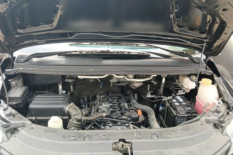 Used FORTHING Lingzhi 2025 M5 1.6L Long Wheelbase Base Model 7-Seater Engine Bay