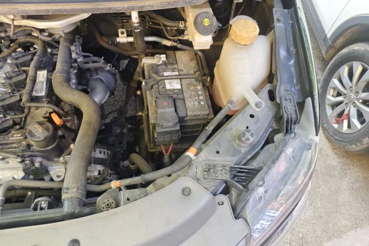 Used FORTHING Lingzhi 2025 M5 1.6L Long Wheelbase Comfort Version 9-Seater Engine Bay Left