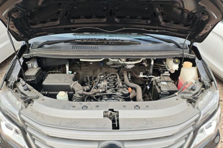 Used FORTHING Lingzhi 2025 M5 1.6L Long Wheelbase Base Model 7-Seater Engine Bay