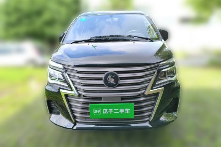 Used FORTHING Lingzhi 2025 M5 1.6L Long Wheelbase Comfort Version 9-Seater Front