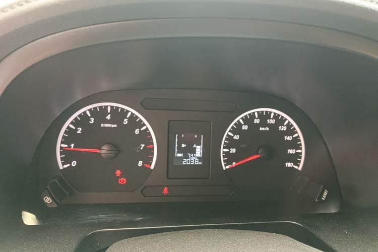 Used FORTHING Lingzhi 2025 M5 1.6L Long Wheelbase Base Model 7-Seater Instrument Cluster