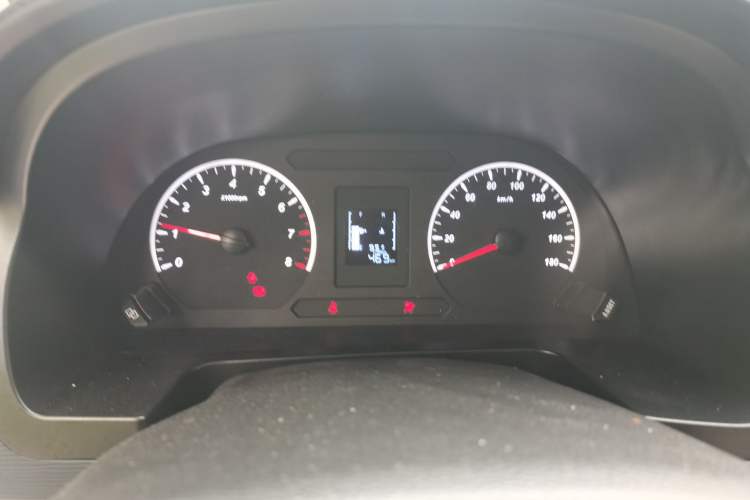 Used FORTHING Lingzhi 2025 M5 1.6L Long Wheelbase Base Model 7-Seater Instrument Cluster