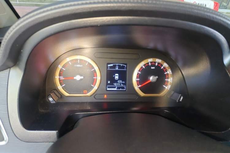 Used FORTHING Lingzhi 2025 M5 1.6L Long Wheelbase Comfort Version 9-Seater Instrument Cluster