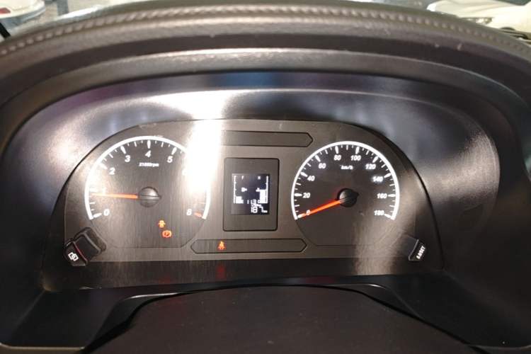 Used FORTHING Lingzhi 2025 M5 1.5T Long Wheelbase Base Model 7-Seater Instrument Cluster