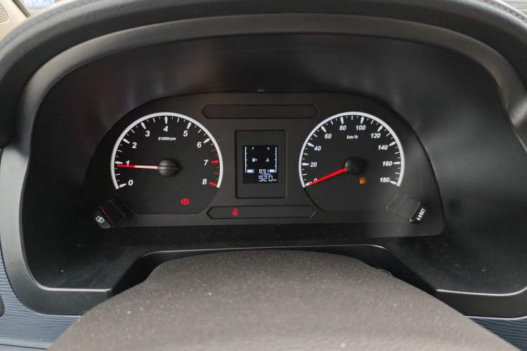Used FORTHING Lingzhi 2025 M5 1.6L Long Wheelbase Base Model 7-Seater Instrument Cluster