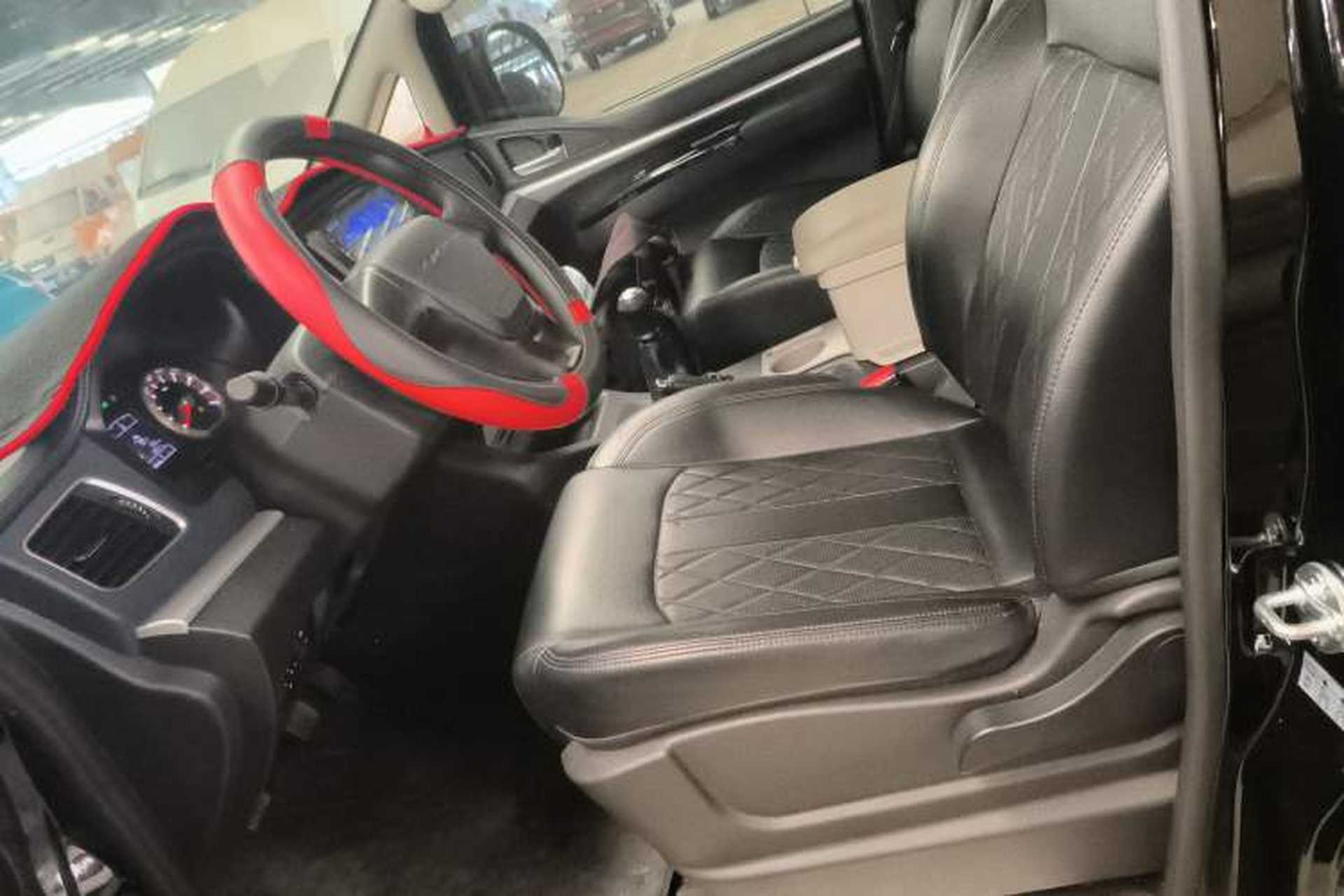 Used FORTHING Lingzhi 2025 M5 1.6L Long Wheelbase Comfort 7-Seater Left Front Seat