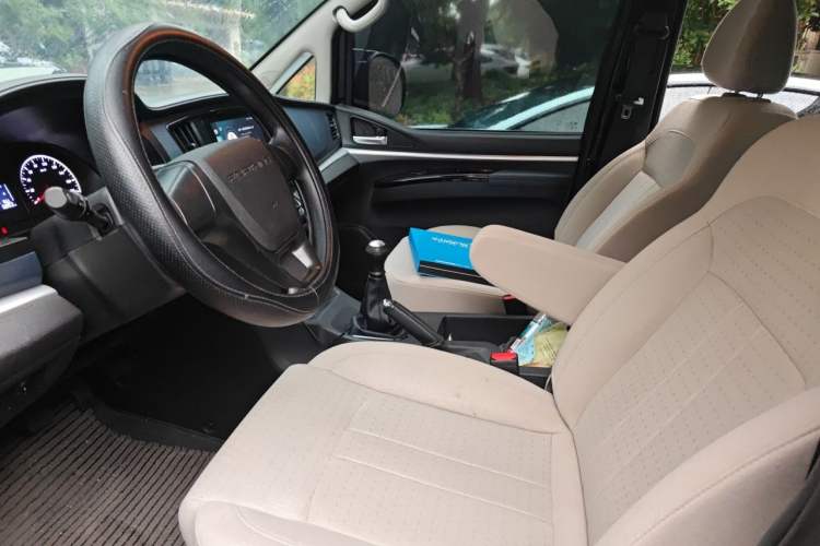 Used FORTHING Lingzhi 2025 M5 1.6L Long Wheelbase Base Model 7-Seater Left Front Seat