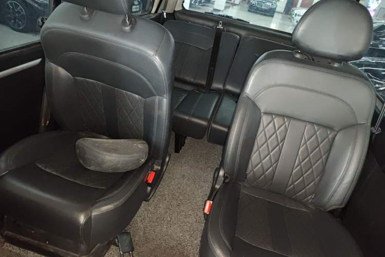 Used FORTHING Lingzhi 2025 M5 1.5T Long Wheelbase Base Model 7-Seater Left Rear Seat