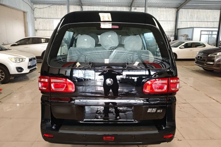 Used FORTHING Lingzhi 2025 M5 1.5T Long Wheelbase Base Model 7-Seater Rear