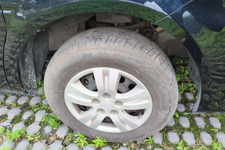 Used FORTHING Lingzhi 2025 M5 1.6L Long Wheelbase Comfort Version 9-Seater Right Front Wheel Hub