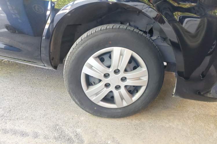 Used FORTHING Lingzhi 2025 M5 1.6L Long Wheelbase Comfort Version 9-Seater Right Front Wheel Hub