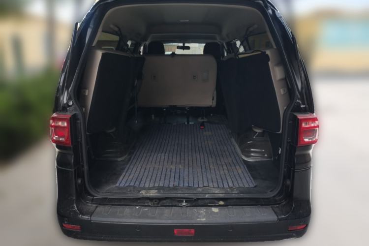 Used FORTHING Lingzhi 2025 M5 1.6L Long Wheelbase Base Model 7-Seater Trunk
