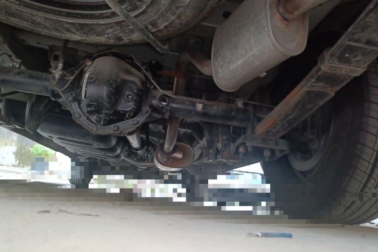 Used FORTHING Lingzhi 2025 M5 1.6L Short Wheelbase Practical 5-Seat Model Chassis Rear