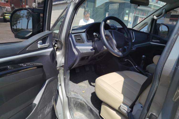Used FORTHING Lingzhi 2025 M5 1.6L Long Wheelbase Base Model, 5 Seats Driver Seat