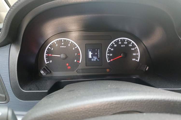 Used FORTHING Lingzhi 2025 M5 1.6L Short Wheelbase Practical 5-Seat Model Instrument Cluster