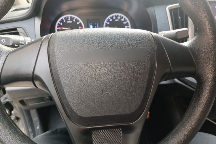 Used FORTHING Lingzhi 2025 M5 1.6L Short Wheelbase Practical 5-Seat Model Steering Wheel