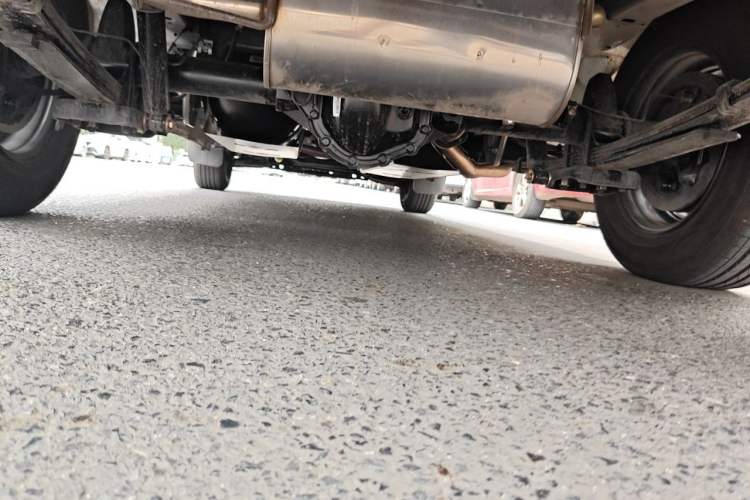 Used FORTHING Lingzhi 2025 M5 1.6L Standard Model 7-Seater CNG Chassis Rear