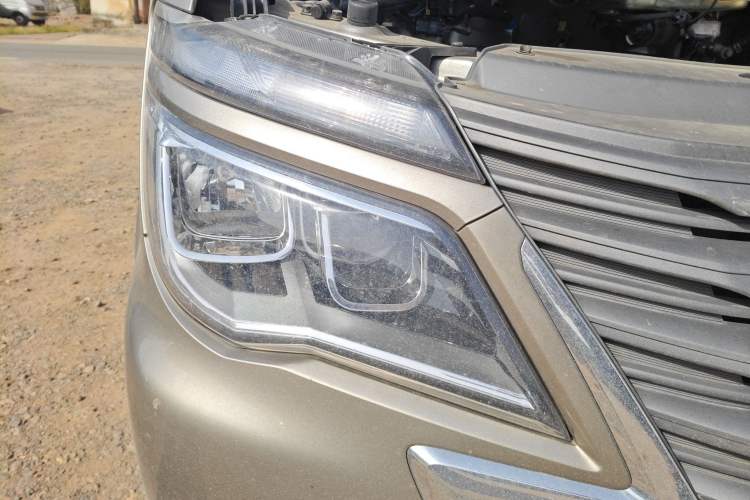 Used FORTHING Lingzhi 2025 M5 1.6L Long Wheelbase Base Model, 5 Seats Exterior 6