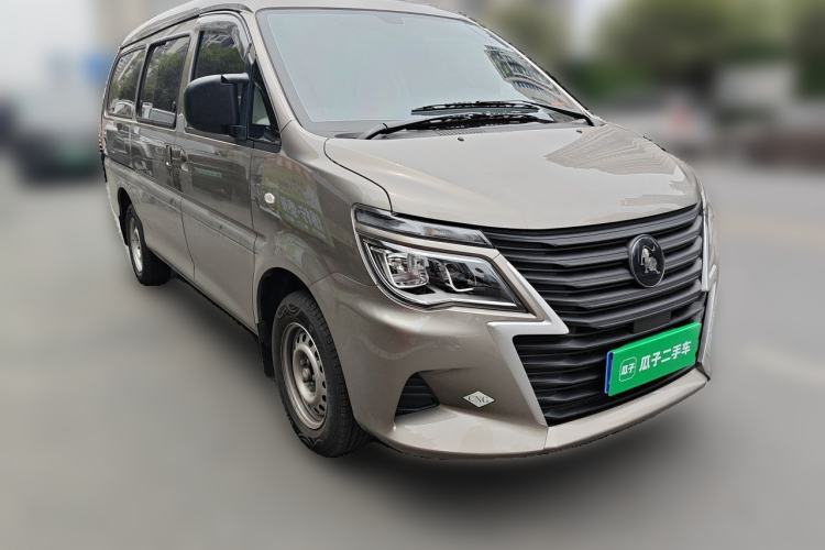 Used FORTHING Lingzhi 2025 M5 1.6L Standard Model 7-Seater CNG Front Right 45 Deg