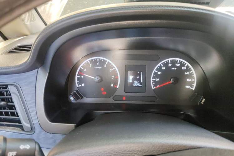 Used FORTHING Lingzhi 2025 M5 1.6L Short Wheelbase Practical 5-Seat Model Instrument Cluster