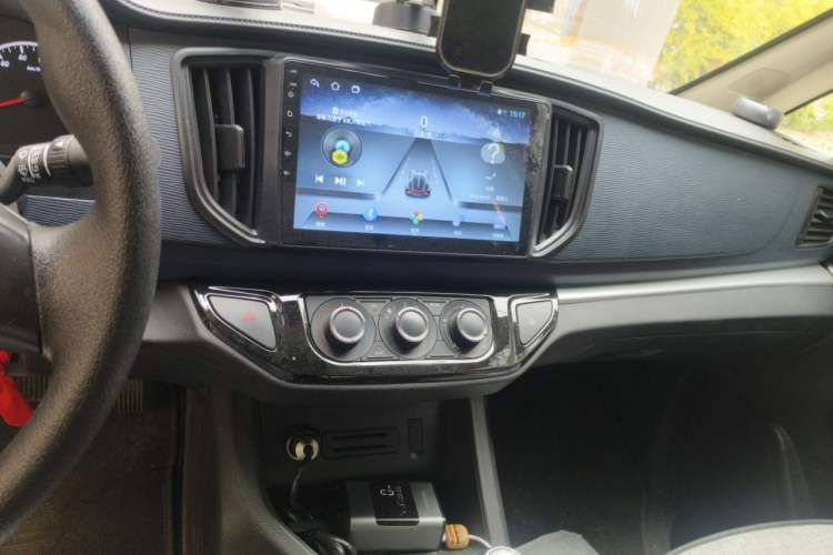 Used FORTHING Lingzhi 2025 M5 1.6L Long Wheelbase Base Model 7-Seater Audio And AC Panel