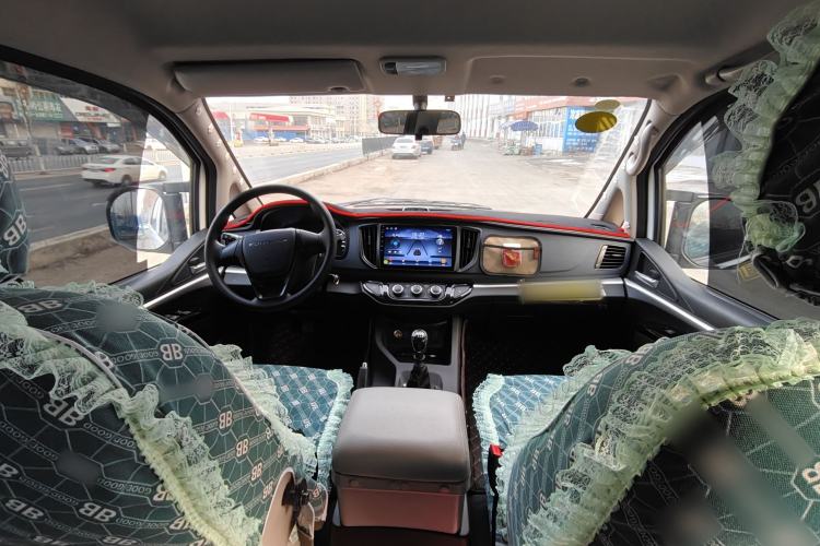 Used FORTHING Lingzhi 2025 M5 1.5T Long Wheelbase Base Model 7-Seater Interior 1