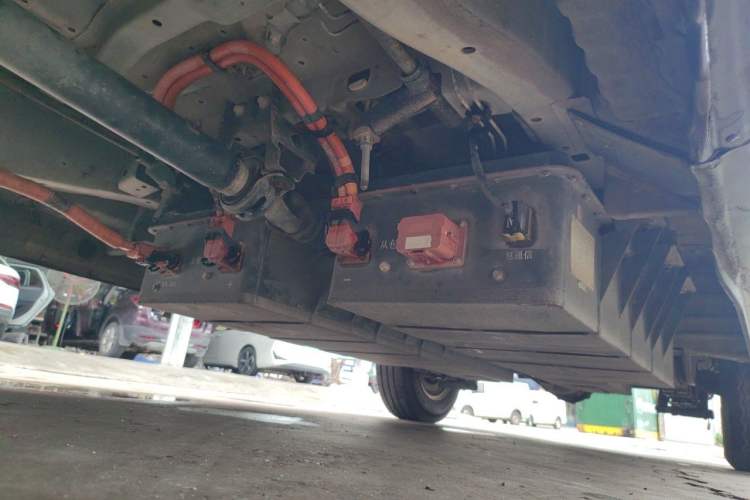 Used FORTHING Lingzhi M5 2018 Comfort Model Chassis Front Left