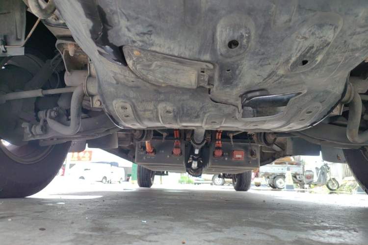 Used FORTHING Lingzhi M5 2018 Comfort Model Chassis Front