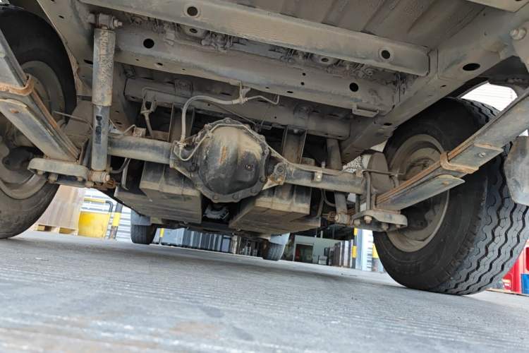 Used FORTHING Lingzhi M5 2018 Comfort Model Chassis Rear