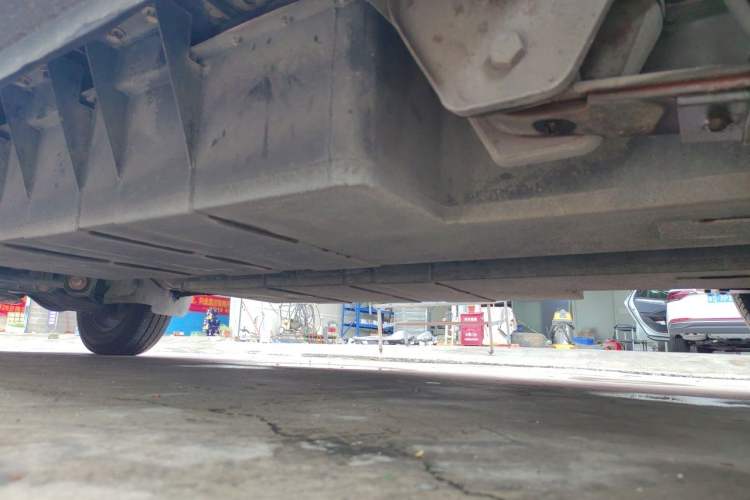 Used FORTHING Lingzhi M5 2018 Comfort Model Chassis Rear Left