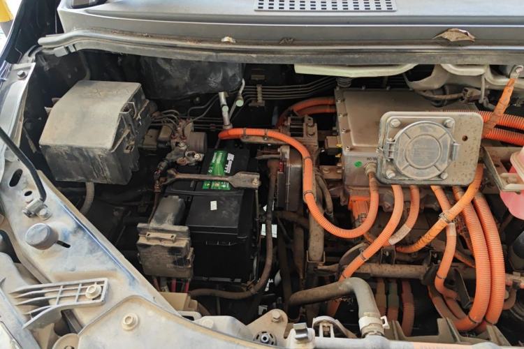 Used FORTHING Lingzhi M5 2018 Comfort Model Engine Bay Right