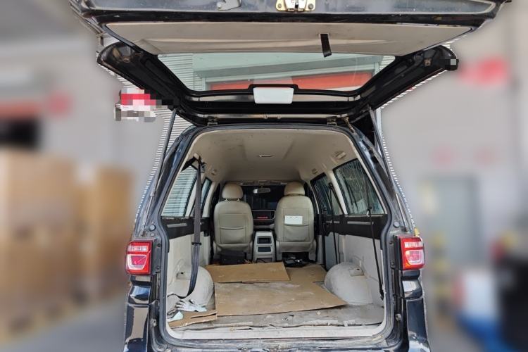 Used FORTHING Lingzhi M5 2018 Comfort Model Trunk