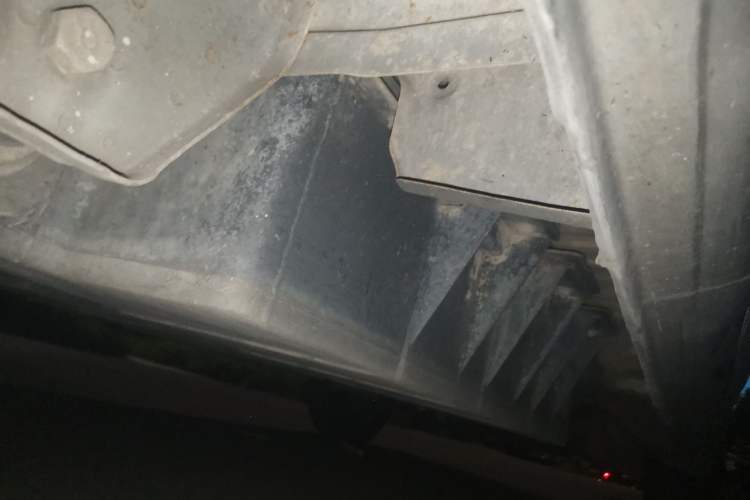 Used FORTHING Lingzhi M5 2018 Comfort Model Chassis Rear Right