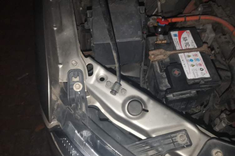 Used FORTHING Lingzhi M5 2018 Comfort Model Engine Bay Right