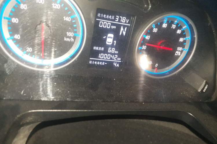 Used FORTHING Lingzhi M5 2018 Comfort Model Odometer Close Up
