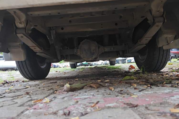 Used FORTHING Lingzhi M5 2018 Comfort Model Chassis Rear