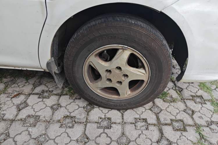 Used FORTHING Lingzhi M5 2018 Comfort Model Right Front Wheel Hub
