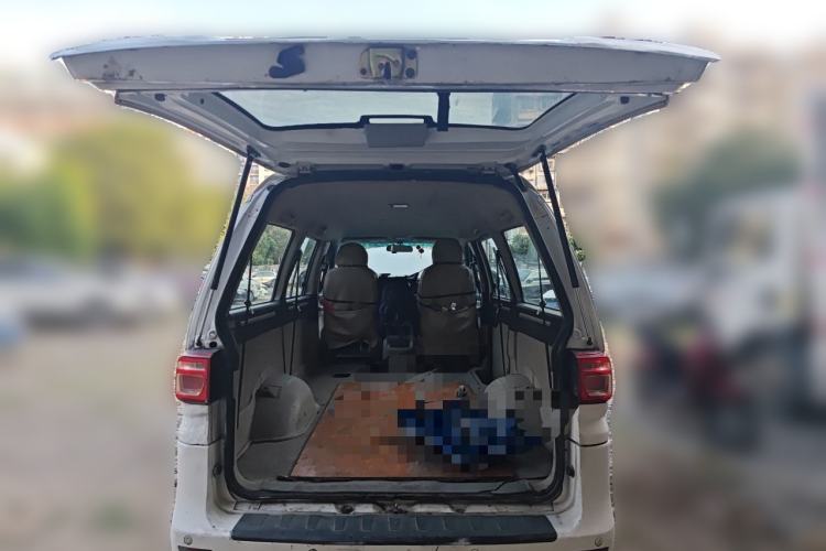 Used FORTHING Lingzhi M5 2018 Comfort Model Trunk