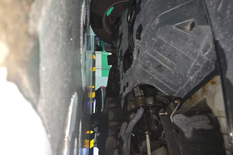 Used FORTHING Lingzhi M5 2020 Long-Range Version Comfort Model 7 Seats Chassis Front