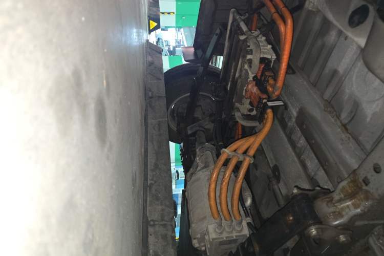Used FORTHING Lingzhi M5 2020 Long-Range Version Comfort Model 7 Seats Chassis Rear