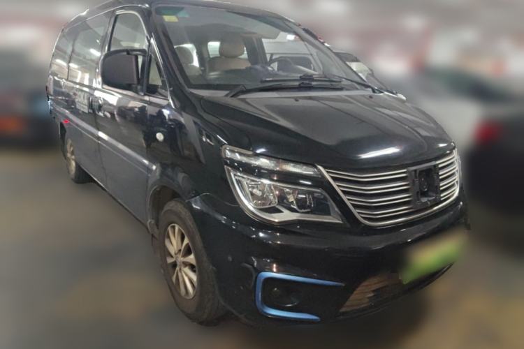 Used FORTHING Lingzhi M5 2020 Long-Range Luxury 7-Seater Model Front Right 45 Deg